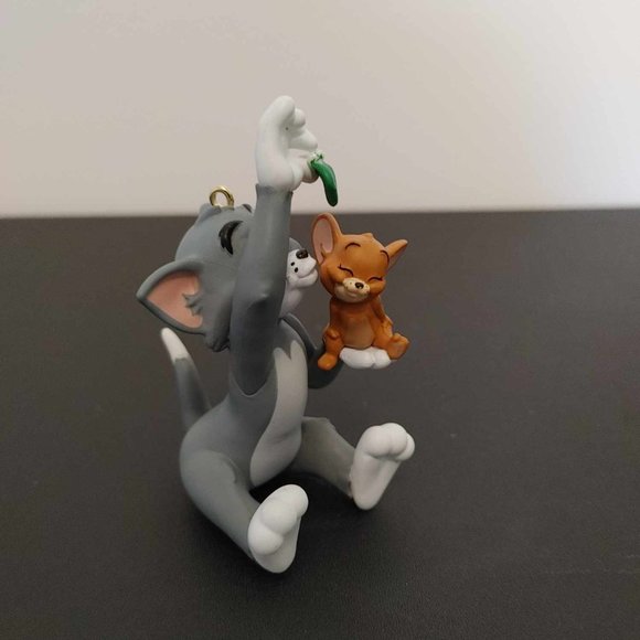Hallmark Keepsake Ornament 2013 Tom & Jerry A Christmas Truce - NIB - Picture 5 of 7